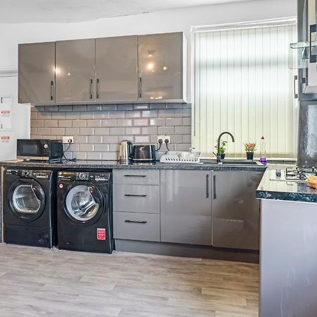 Rochdale 3 Bedroom House 2 Bath With Free Parking Sleeps 7 外观 照片