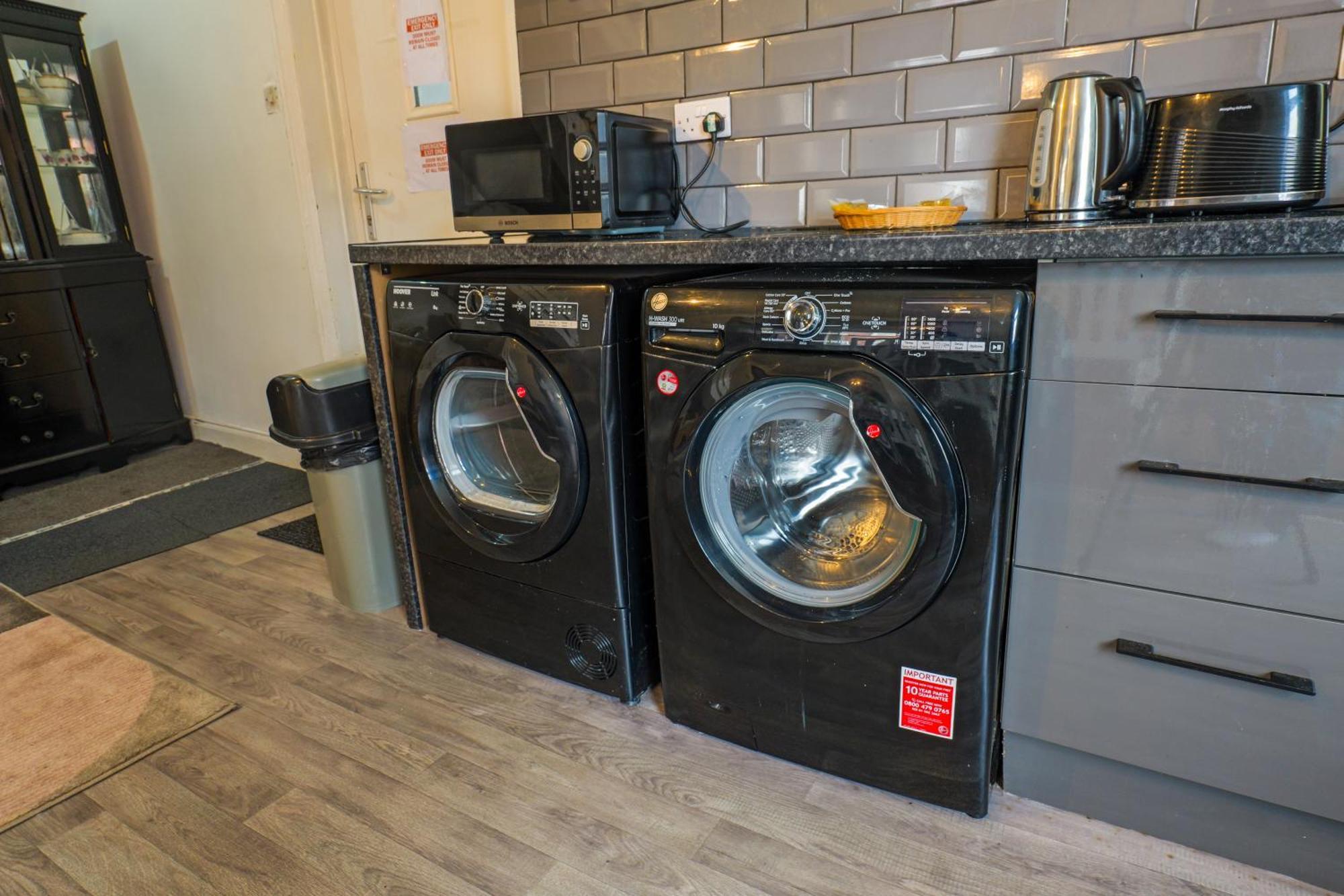 Rochdale 3 Bedroom House 2 Bath With Free Parking Sleeps 7 外观 照片