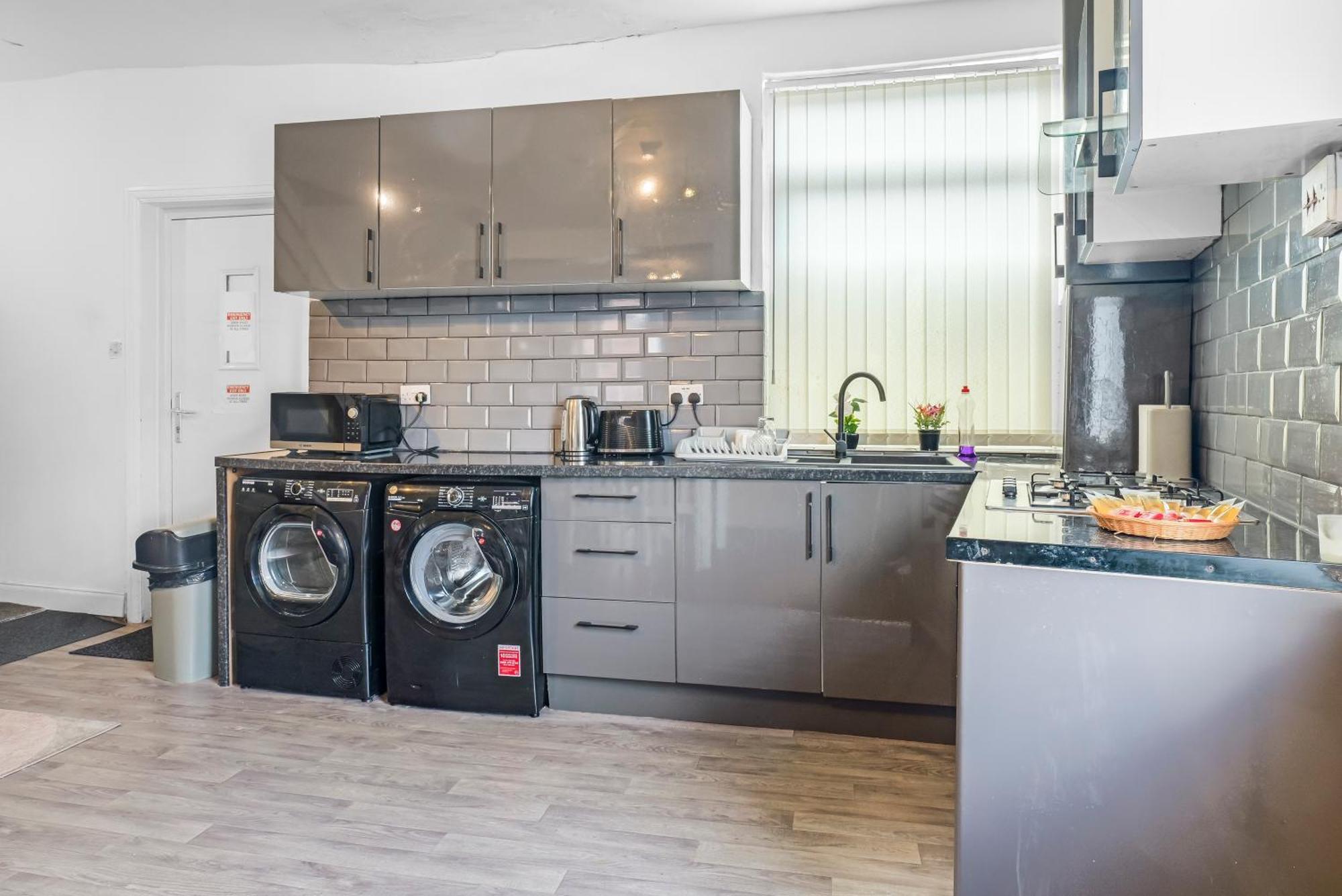 Rochdale 3 Bedroom House 2 Bath With Free Parking Sleeps 7 外观 照片