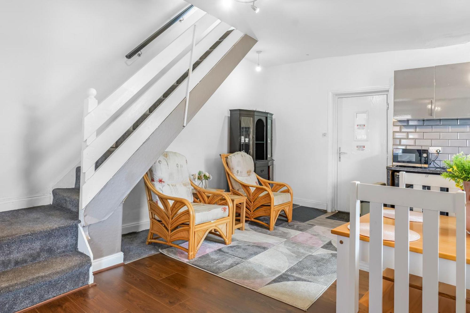 Rochdale 3 Bedroom House 2 Bath With Free Parking Sleeps 7 外观 照片