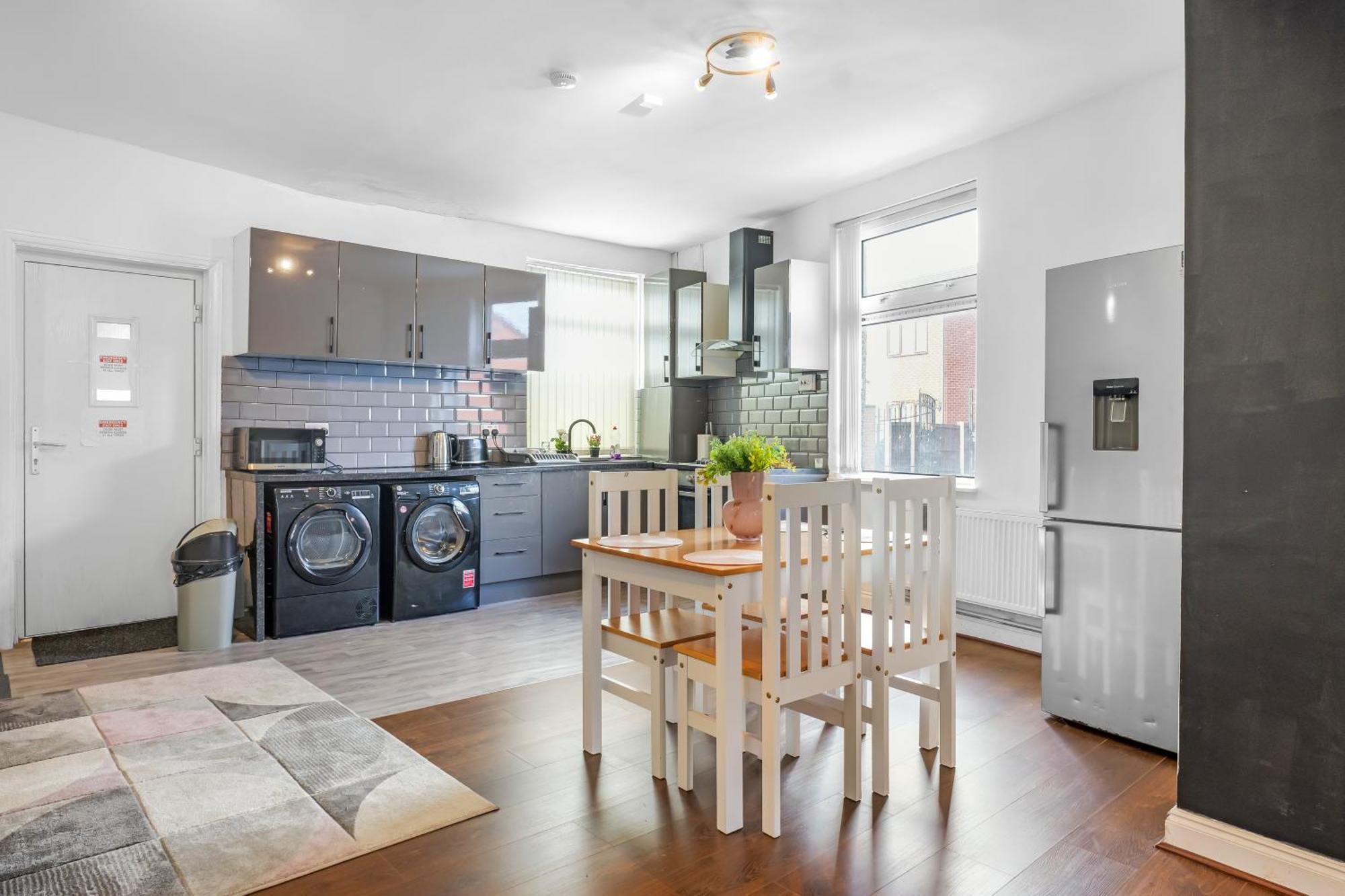 Rochdale 3 Bedroom House 2 Bath With Free Parking Sleeps 7 外观 照片