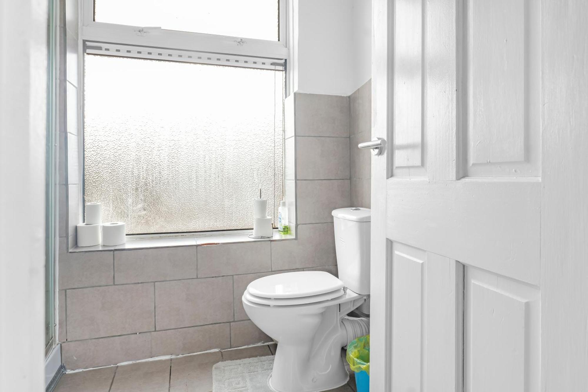 Rochdale 3 Bedroom House 2 Bath With Free Parking Sleeps 7 外观 照片