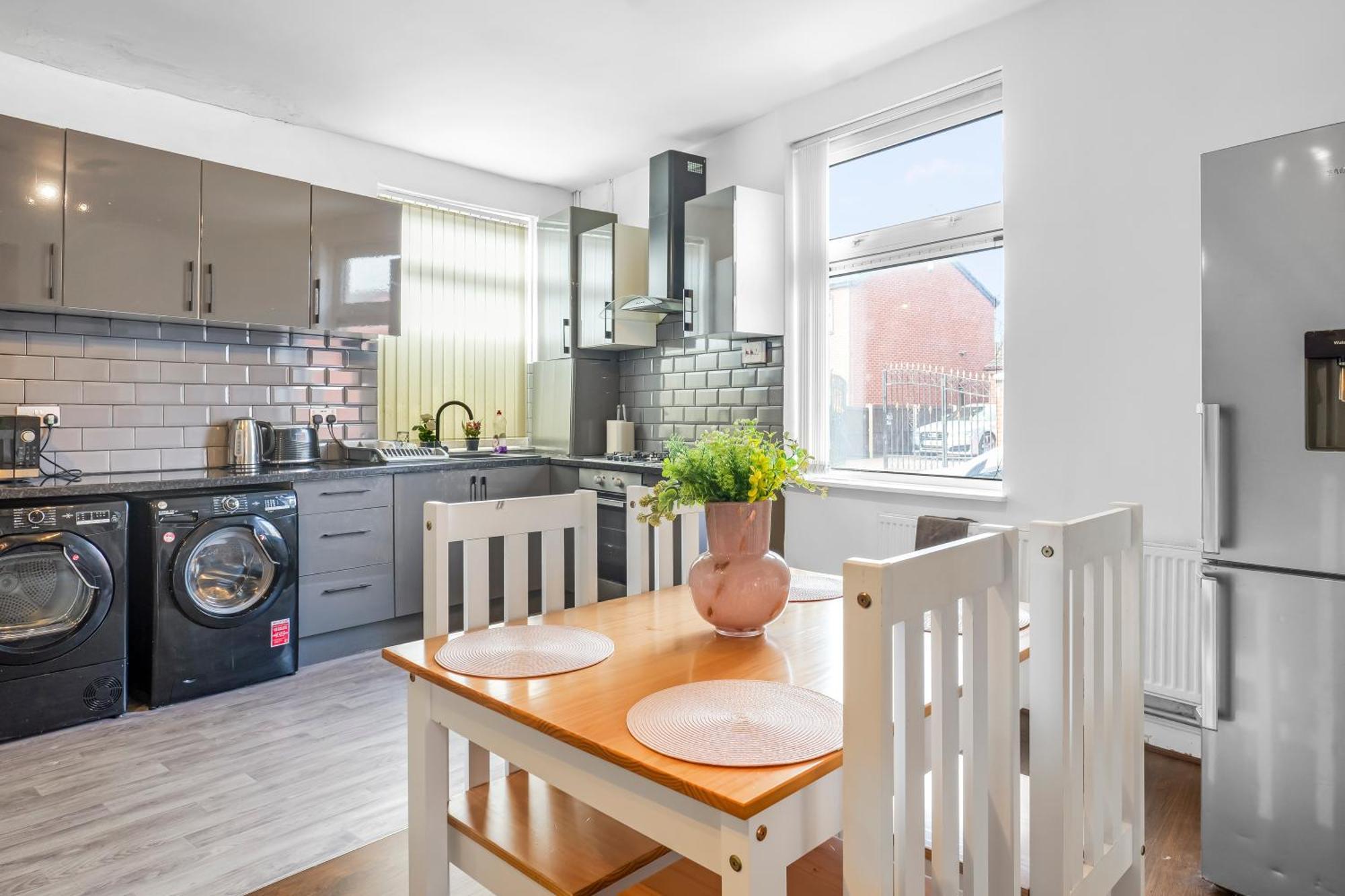 Rochdale 3 Bedroom House 2 Bath With Free Parking Sleeps 7 外观 照片